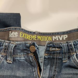 Lee extreme motion size 14 Reg